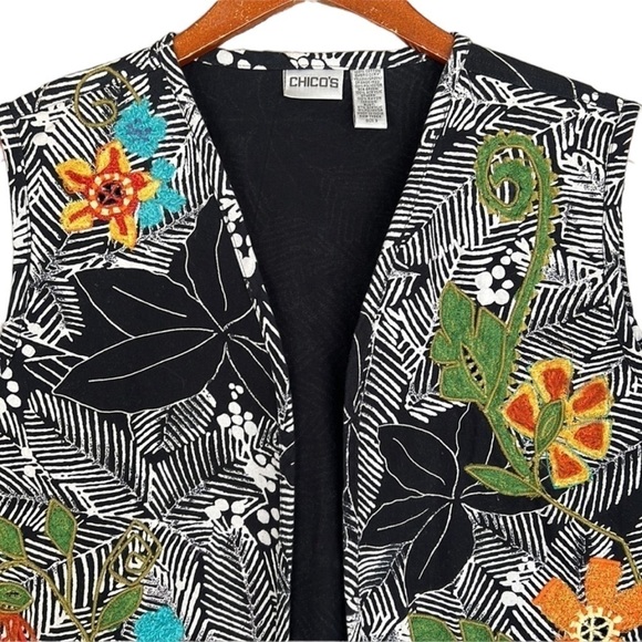 Chico’s Colorful Embroidered Flowers Black & White Tropical Print Open Vest - Picture 3 of 10